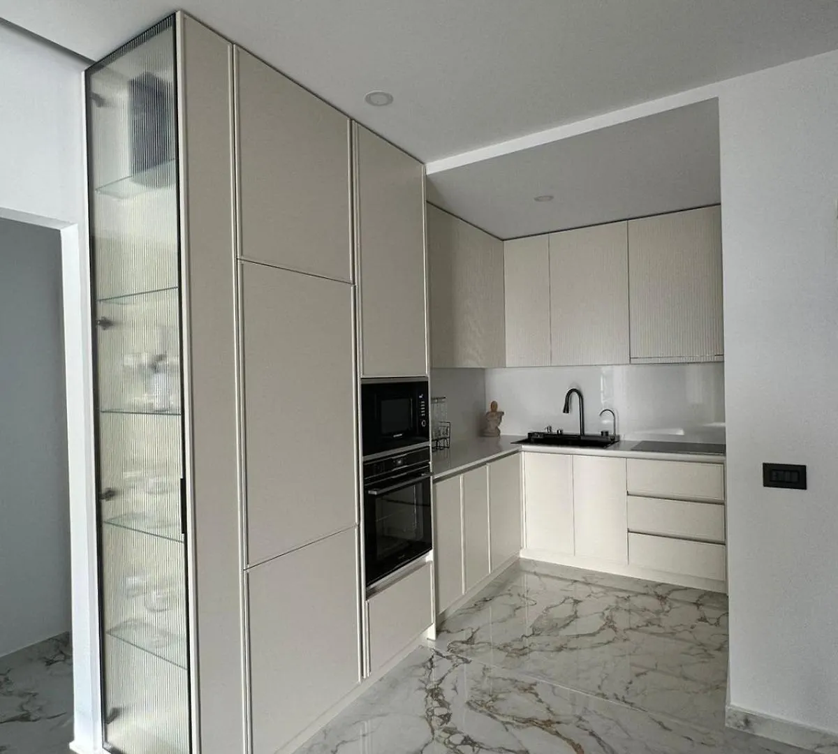 Luxury Apartment Sarandë 0*,
